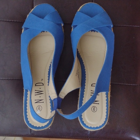 Wedge Sandals - Picture 2 of 6